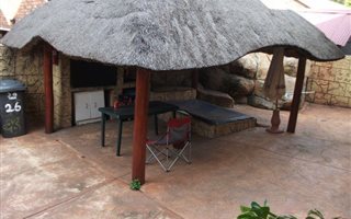 2 Bedroom Townhouse in Zwartkop