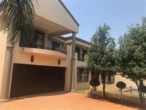 4 Bed Cluster in Bedfordview