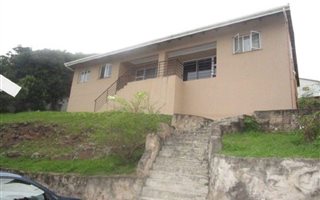 2 Bedroom House in Umhlatuzana