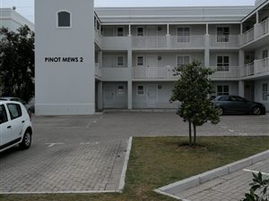 2 Bed Apartment in Nuutgevonden
