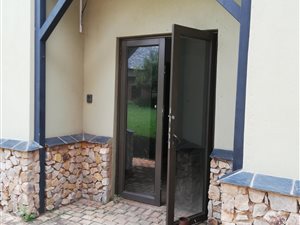 175 m² Commercial space in Eldoraigne