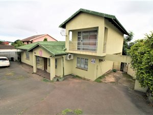 4 Bedroom House in Mount Vernon