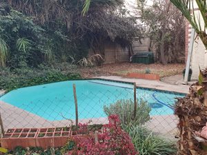 3 Bed House in Selection Park