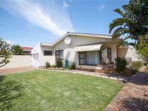 4 Bed House in Rondebosch East