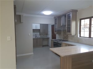 3 Bed Cluster in Bloubosrand