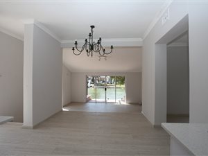 3 Bed House in Muizenberg