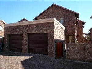 2 Bed Townhouse in Claremont