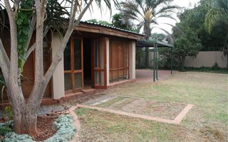 470 m² Office Space in Lyttelton Manor
