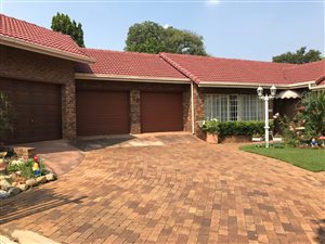 4 Bed House in Isandovale