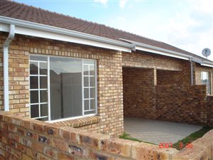 2 Bed Duet in Pierre van Ryneveld