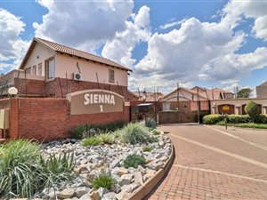 3 Bed Townhouse in Jansen Park