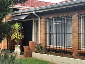 3 Bed House in Florida North