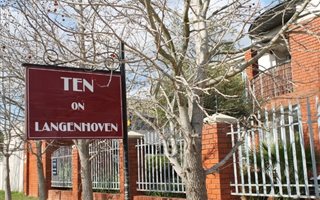 2 Bedroom Flat in Kromrivier