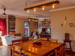 5 Bed House in Glenmore