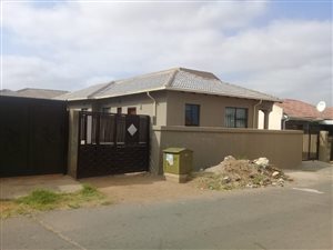 3 Bed House in Meadowlands