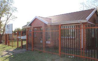 250 m² Office Space in Modimolle