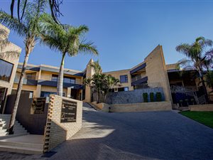 23 Bed House in Ninapark