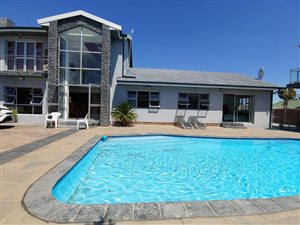 5 Bed House in Zeekoevlei