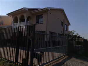 5 Bedroom Duplex in Phoenix