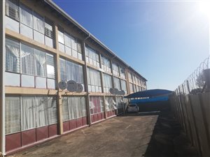 2 Bed Apartment in Witpoortjie