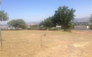 594 m² Land available in La Pastorale