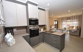2 Bedroom Simplex in Fourways