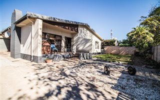 3 Bedroom House in Charlo
