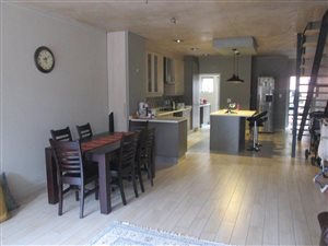 3 Bed Apartment in Lynnwood Manor