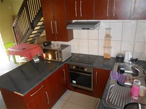 3 Bed Duplex in Weavind Park