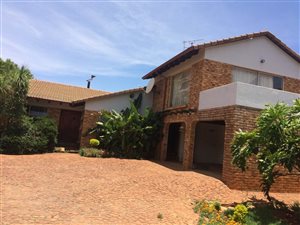 5 Bed House in Pomona AH