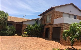 5 Bedroom House in Pomona AH