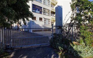 2 Bedroom Apartment in Strand North