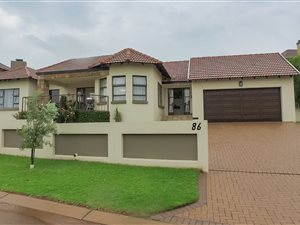 3 Bed House in Country View Estate