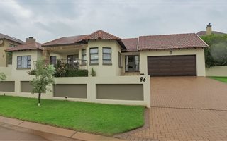 3 Bedroom House in Country View Estate