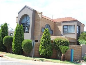 3 Bed House in Bassonia Estate
