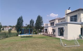 4 Bedroom House in Blue Valley Golf Estate