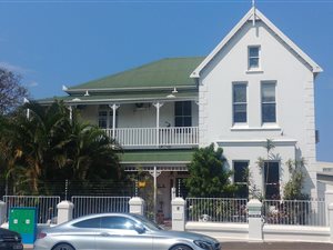 400 m² Commercial space in Glenwood