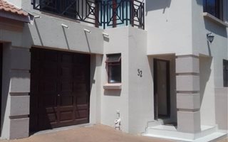 3 Bedroom House in Eldo View