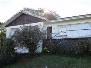 5 Bed House in West Hill