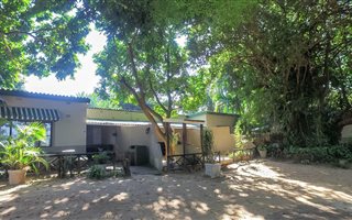 1221 m² Commercial space in Pennington