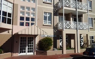 1 Bedroom Apartment in Strand Central