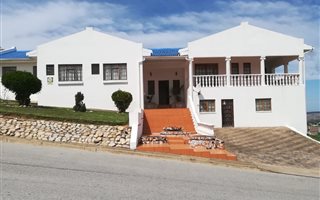 4 Bedroom House in Fairbridge Heights