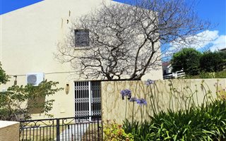 3 Bedroom Townhouse in Montclair
