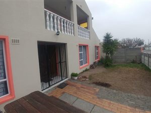 3 Bed House in Sarepta