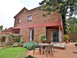 3 Bed Townhouse in La Montagne