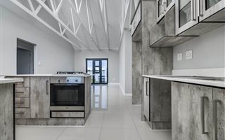 3 Bedroom House in Fairview
