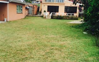2 Bedroom Garden Cottage in Bluff