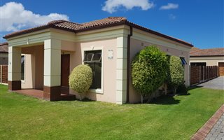 3 Bedroom Townhouse in Lorraine