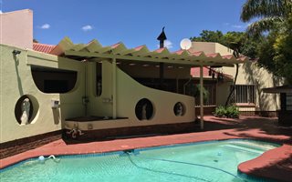 4 Bedroom House in Aerorand