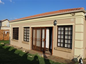 2 Bed Townhouse in Blue Hills